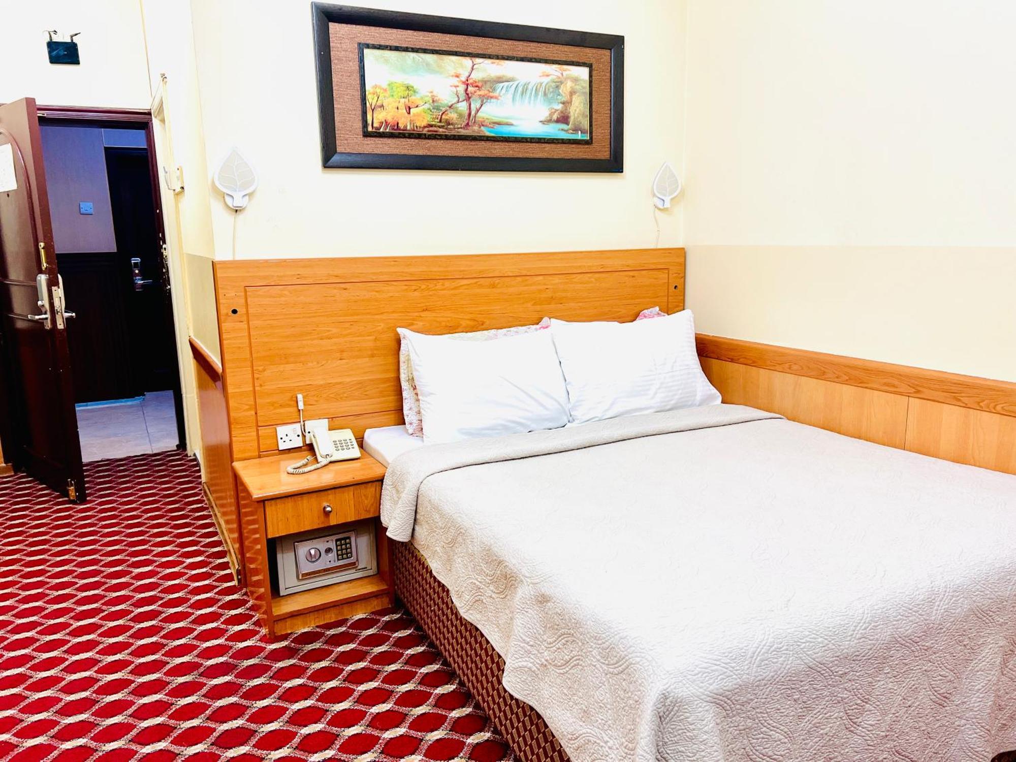 Al Ahrar Hotel Dubai Bagian luar foto