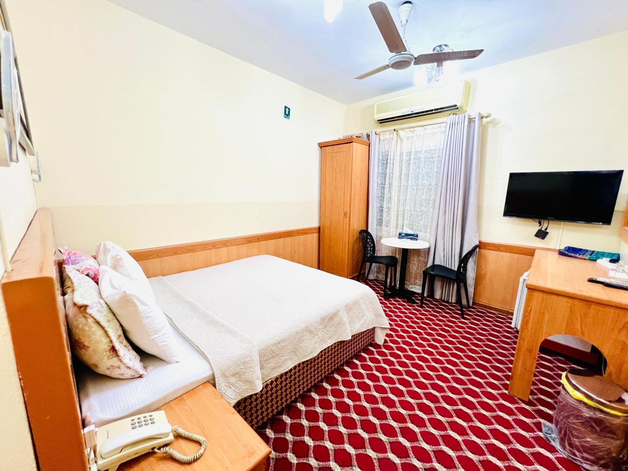 Al Ahrar Hotel Dubai Bagian luar foto