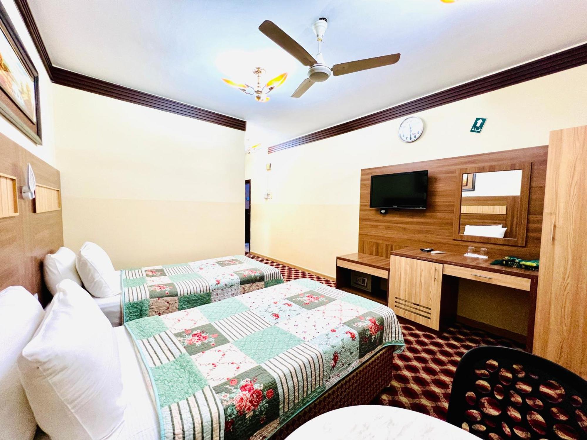 Al Ahrar Hotel Dubai Bagian luar foto