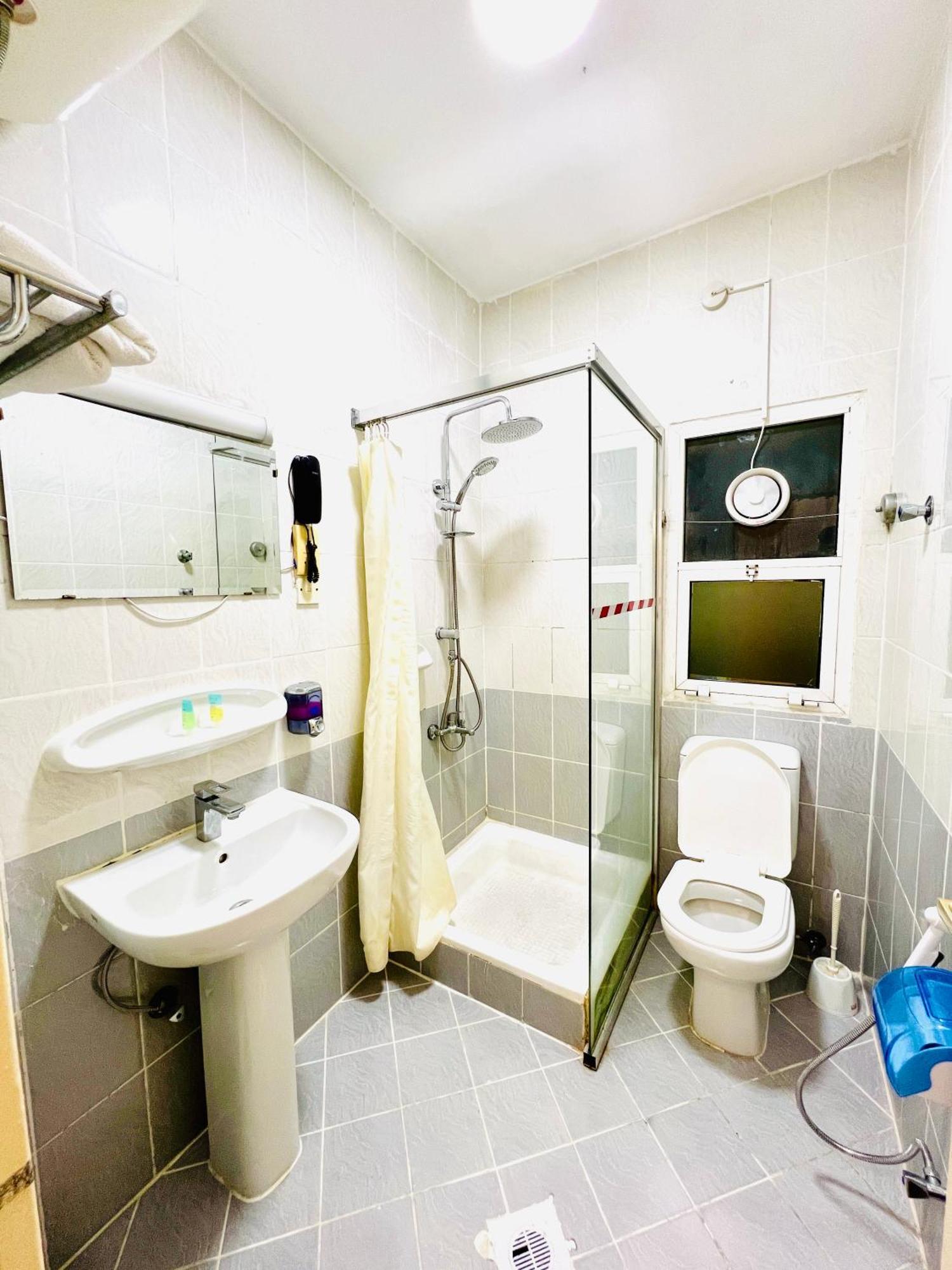 Al Ahrar Hotel Dubai Bagian luar foto