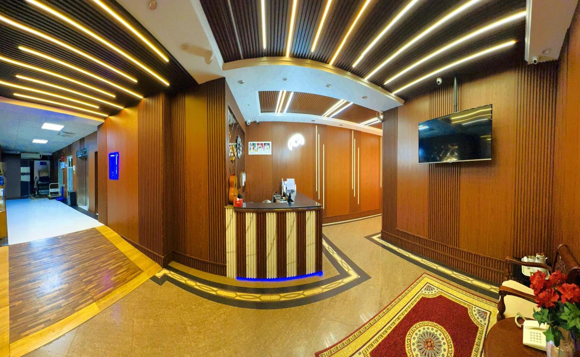 Al Ahrar Hotel Dubai Bagian luar foto