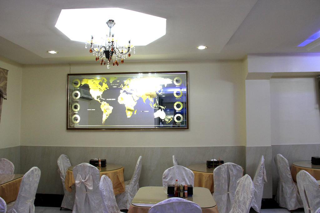 Al Ahrar Hotel Dubai Bagian luar foto