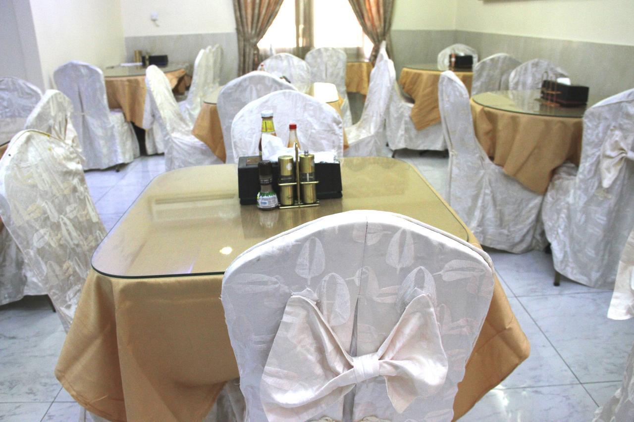 Al Ahrar Hotel Dubai Bagian luar foto